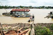 Foto: Women of the Tribe and Search of Freshwater Dolphins in Borneo